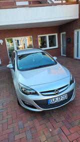 Opel Astra Sports Tourer 1.3 CDTI Selection Selection - Opel Astra mit Diesel-Antrieb: 1.3