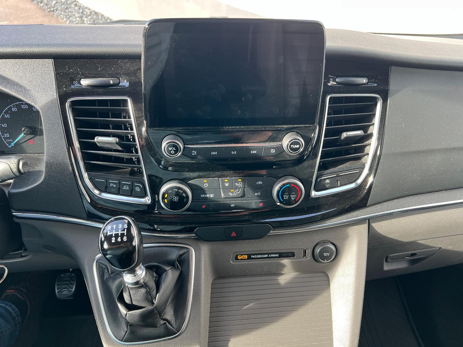 Ford Tourneo Custom 320 L1 Titanum X Navi Xenon E6