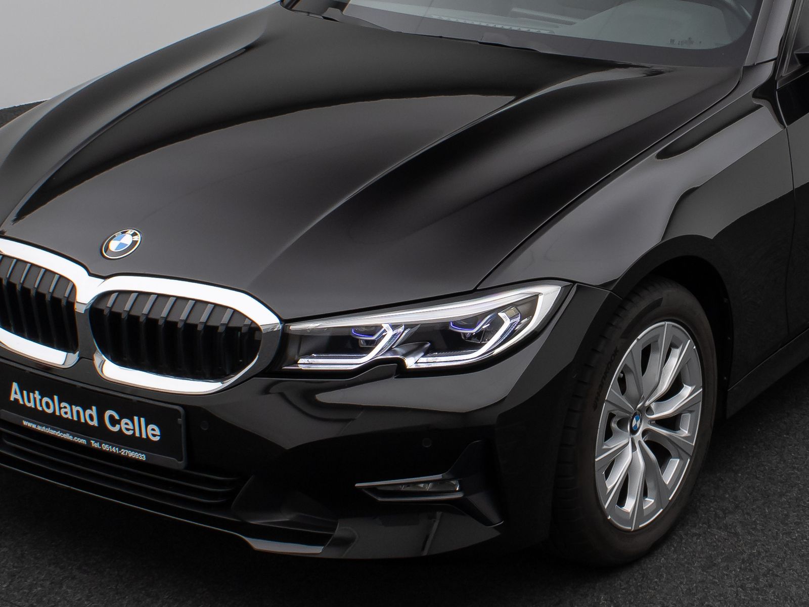 Fahrzeugabbildung BMW 320d xD Laser DAB PDC AHK Alarm Komfort Sport