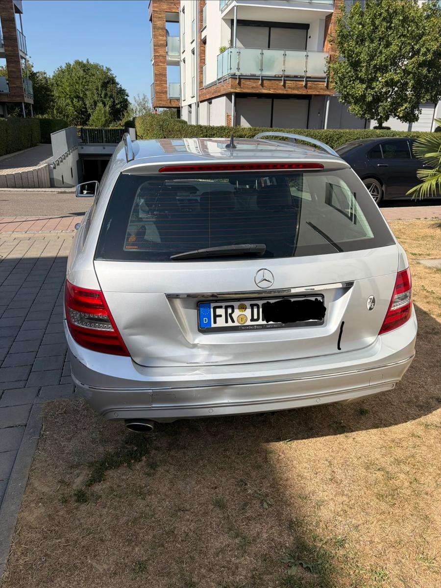 Mercedes-Benz C220 2014 — interior