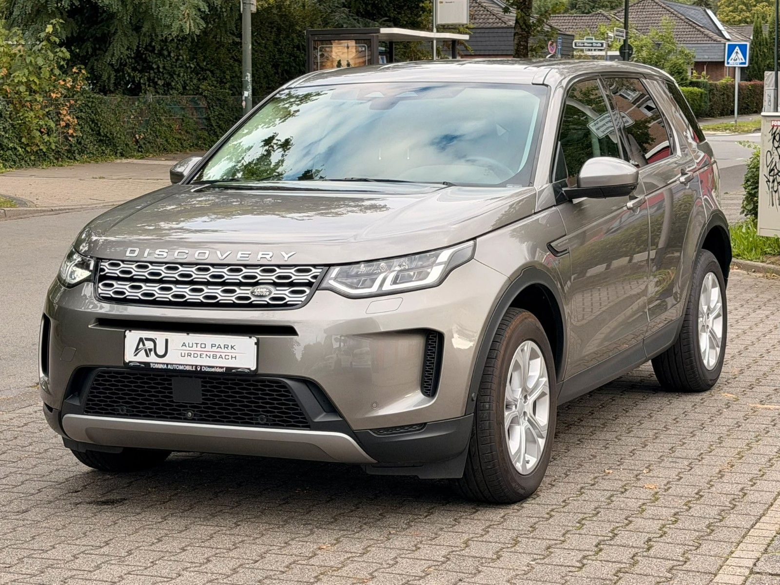 Land-Rover Land Rover Discovery Sport Basis AWD. 1er Hand. AH