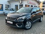 Peugeot 5008 1.5 HDI+NAVI+ACC+6 GANG+KLI - Peugeot 5008 mit Diesel-Antrieb: Kleinbus, 1.6