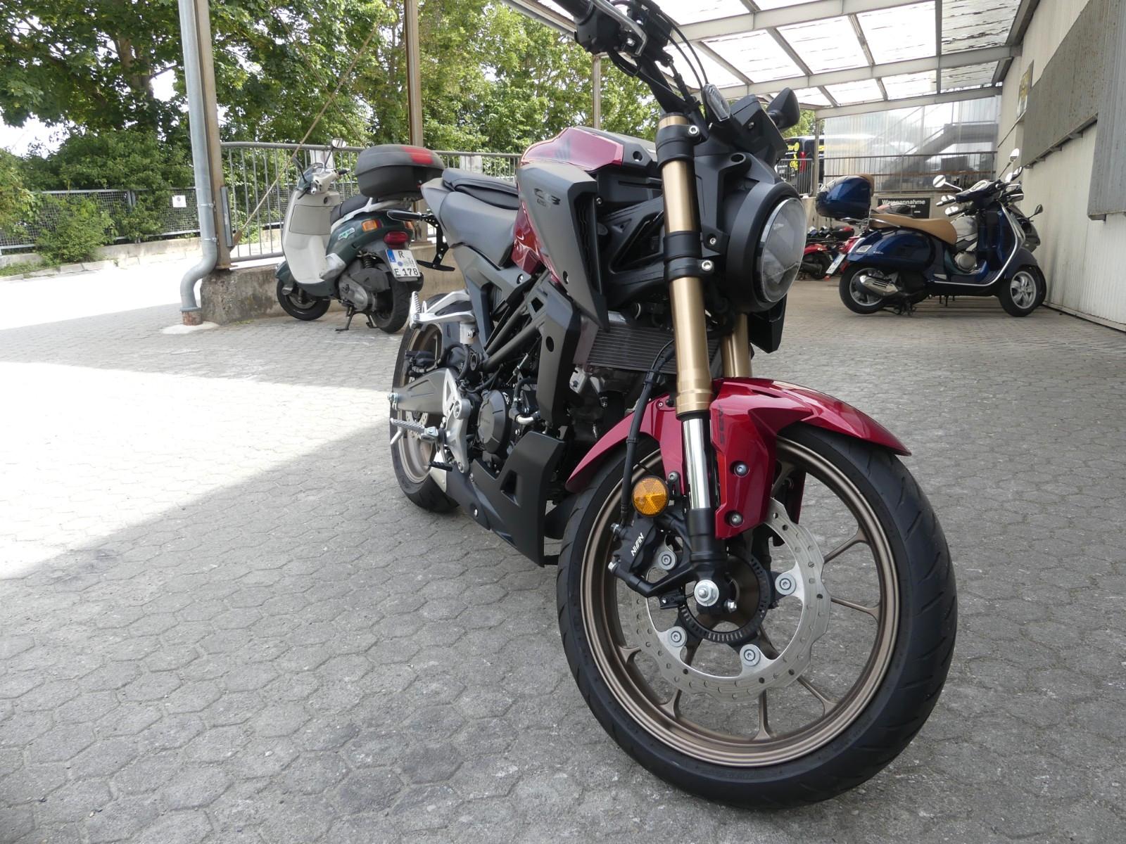Honda CB125R