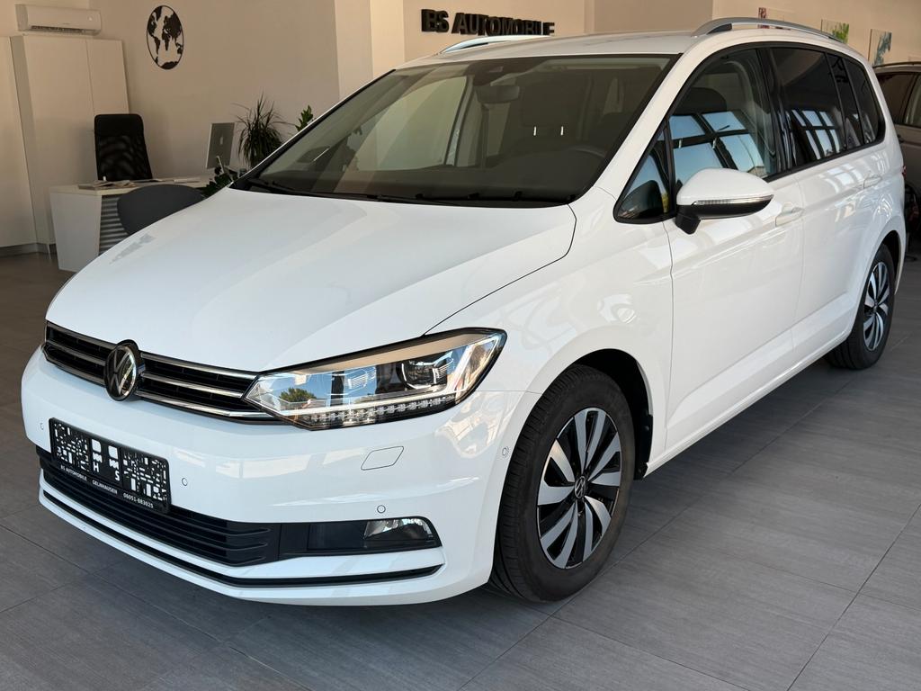 Volkswagen Touran 15 TSI DSG ComfortlineMassageSTHZ 2025