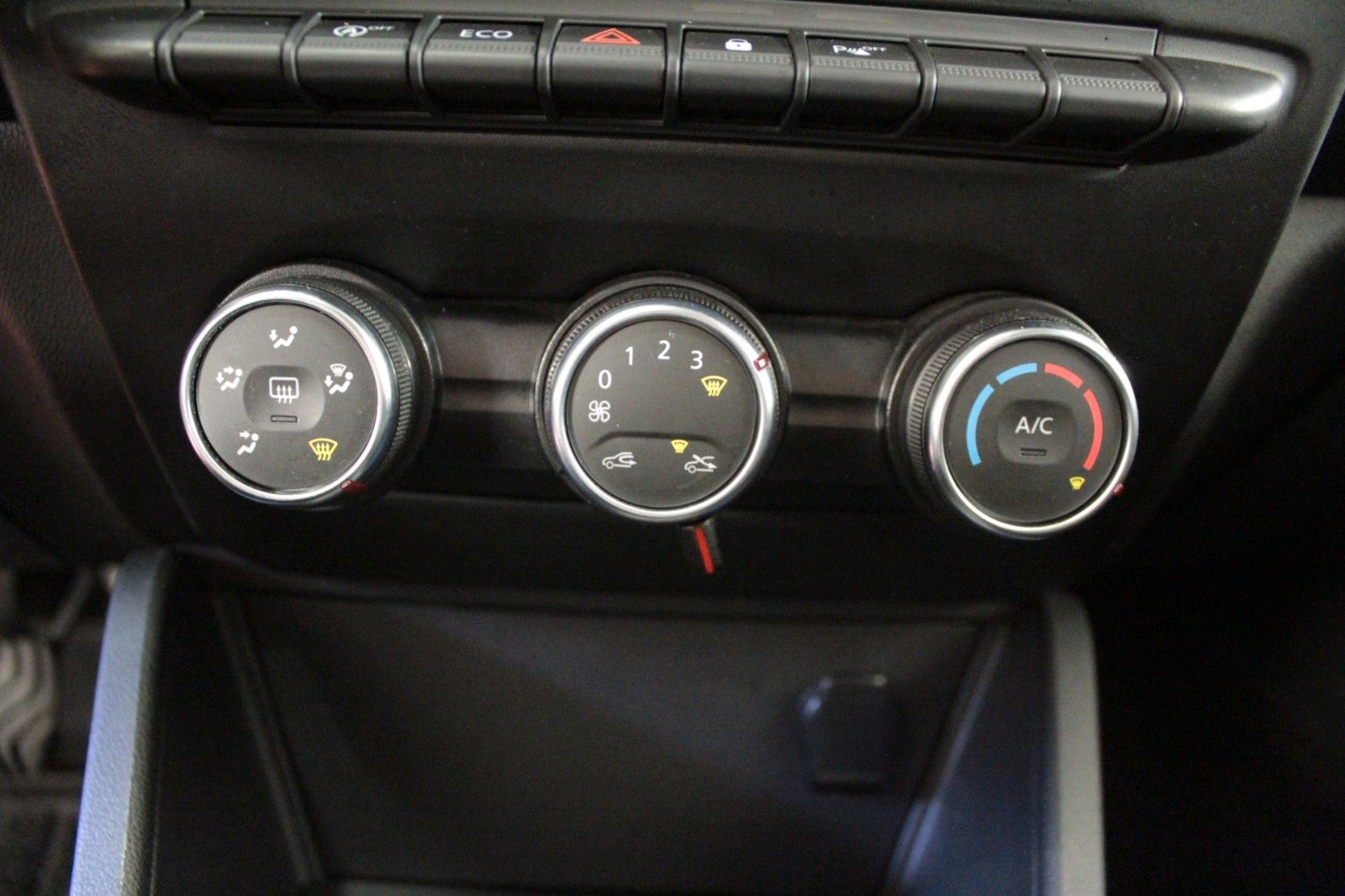 Fahrzeugabbildung Dacia Duster Tce100 Comfort 2WD*AHK*