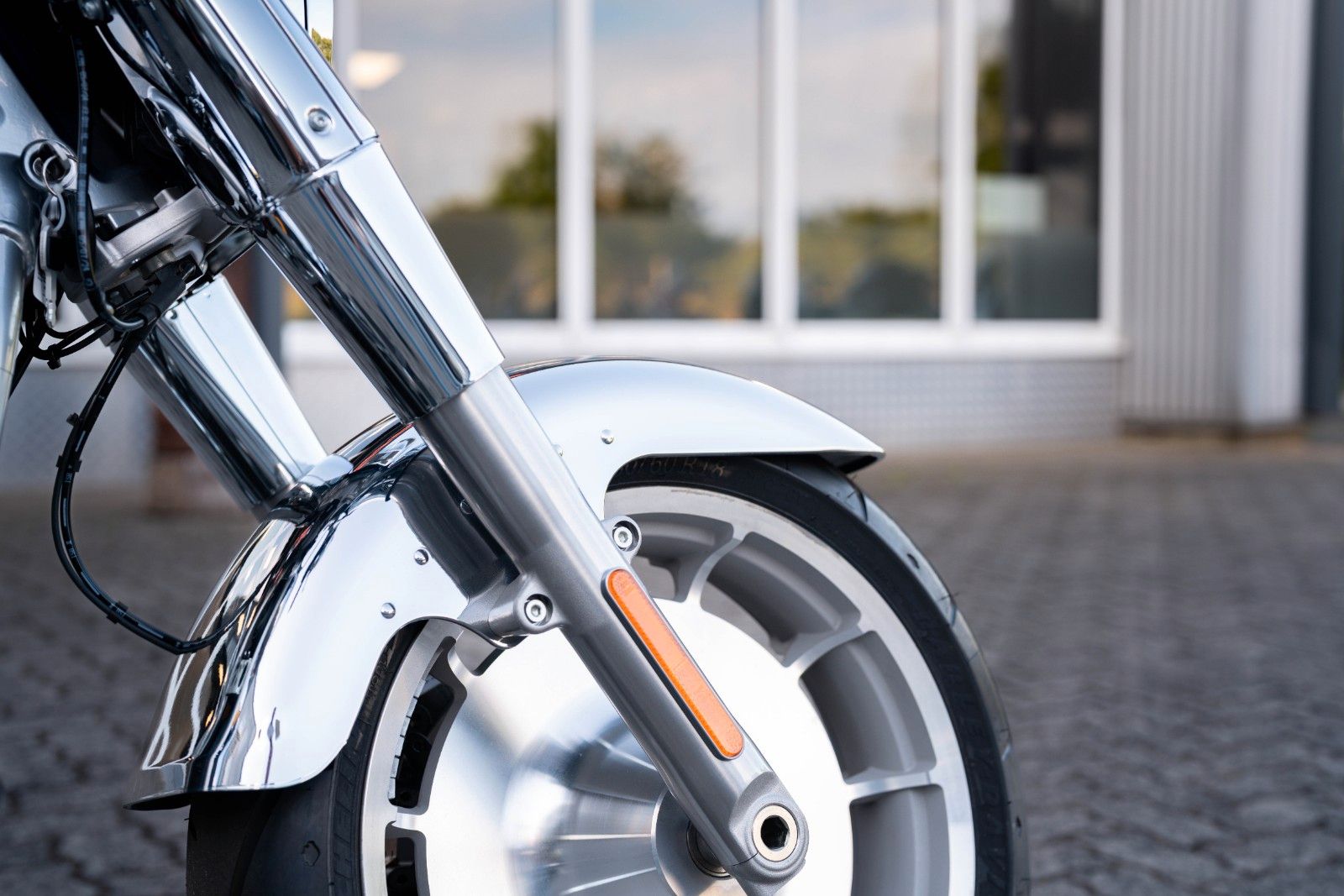 Fahrzeugabbildung Harley-Davidson FLSTFI Fat Boy Gray Ghost - Neuwertig -