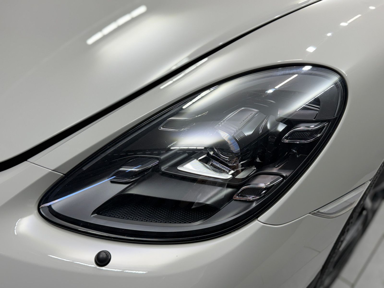 Fahrzeugabbildung Porsche Cayman GT4|918 SCHALENSITZE|PCCB|1.HAND|SCHALTER