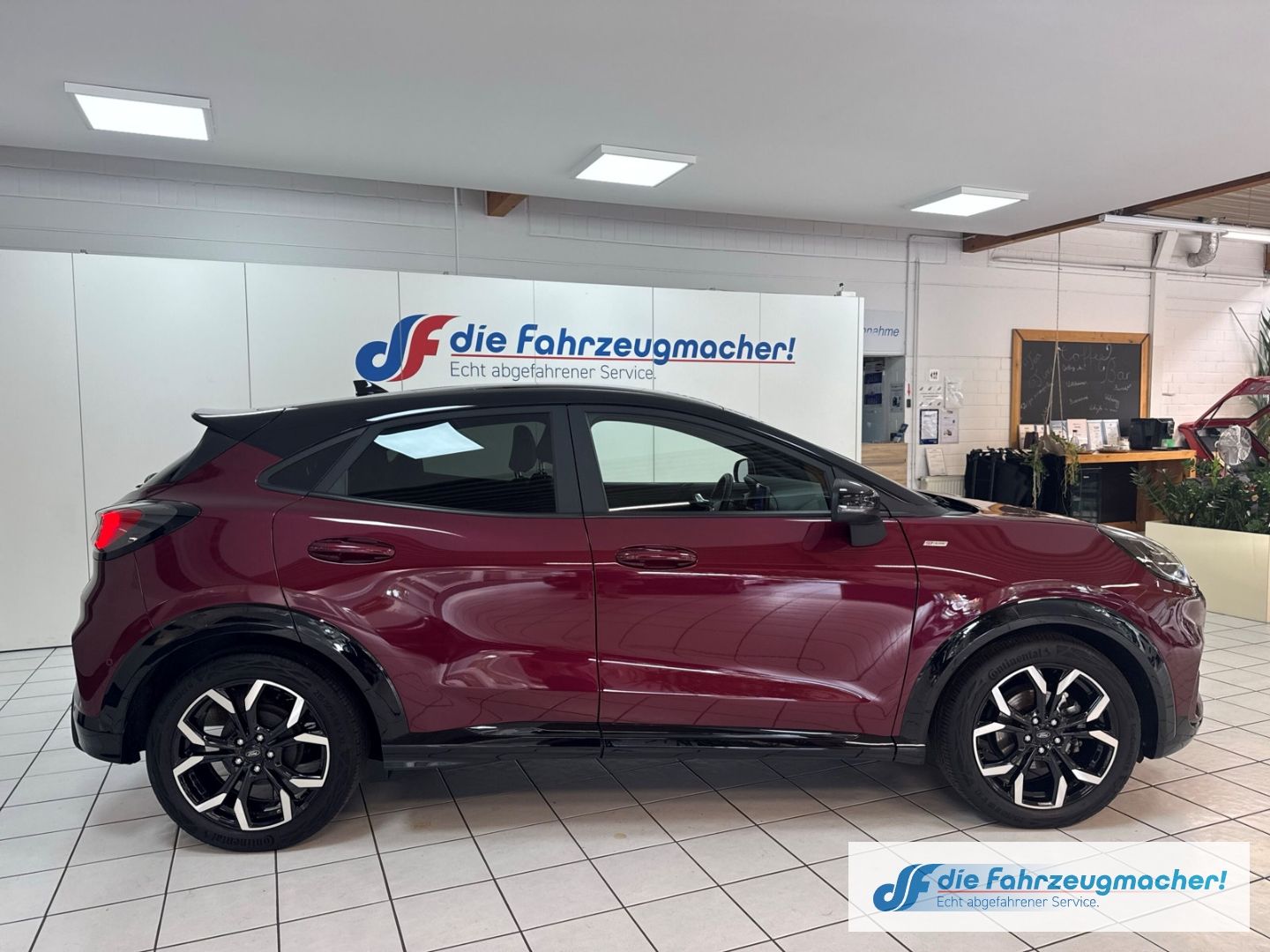 Fahrzeugabbildung Ford Puma Vivid Ruby Edition 1.0 EcoBoost Mild Hybrid