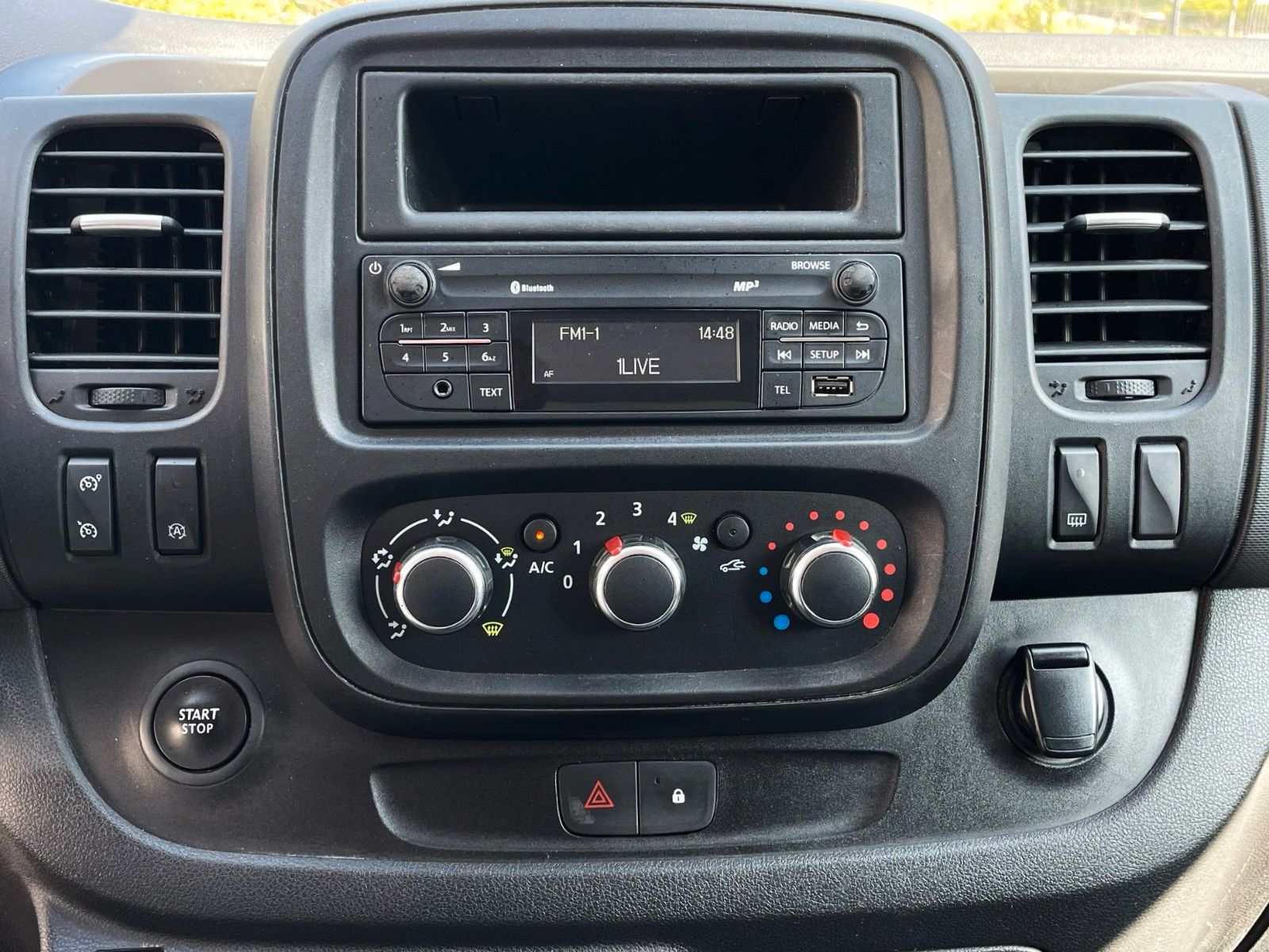 Fahrzeugabbildung Renault TRAFIC KASTEN  L2H1 3,0t KAMERA KLIMA  1.Hd EU6d