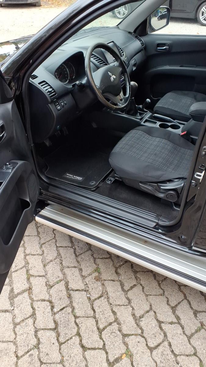 MITSUBISHI L200 - X-TRA CAB - ATTELAGE - 136 CV - BVM
