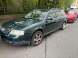 Audi A6 Avant 4BC5 2.4L - Audi A6 aus 1998: Kombi