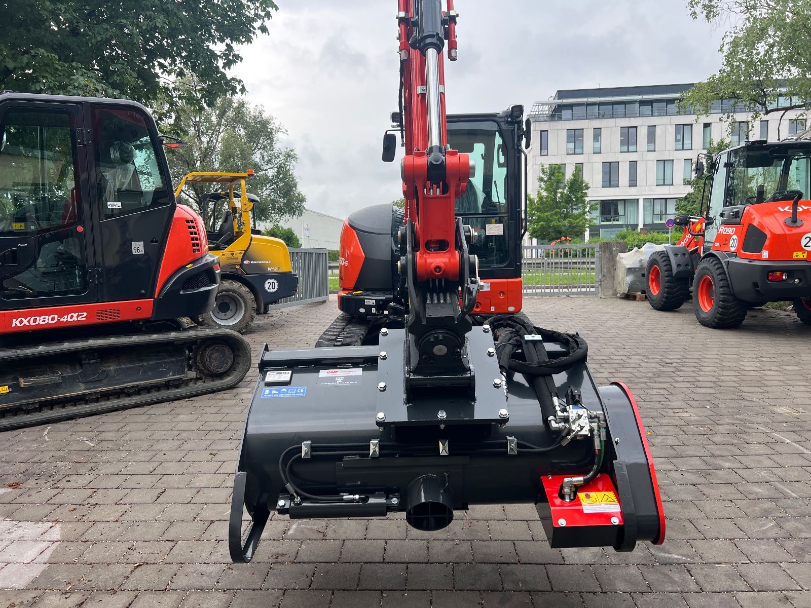 Fahrzeugabbildung Kubota CNF - BMX 200E  New für Radlader und Minibagger