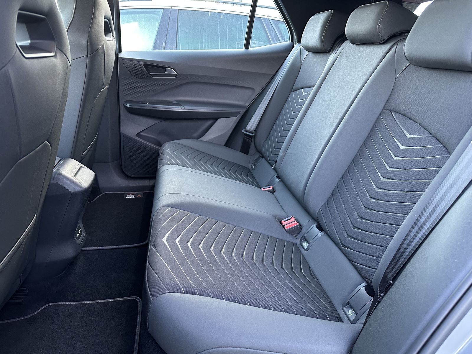 Fahrzeugabbildung CUPRA Born NAV+LED+V-COCKPIT+1HD+18ZOLL+PP+TEMPOMAT