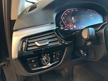 BMW 530d *LED*Navi*xDrive*HeadUp*Professional*
