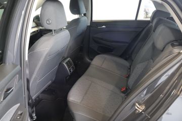 Volkswagen Golf VIII 2.0 TDI Move AID+LED+AMBIENT+ALU
