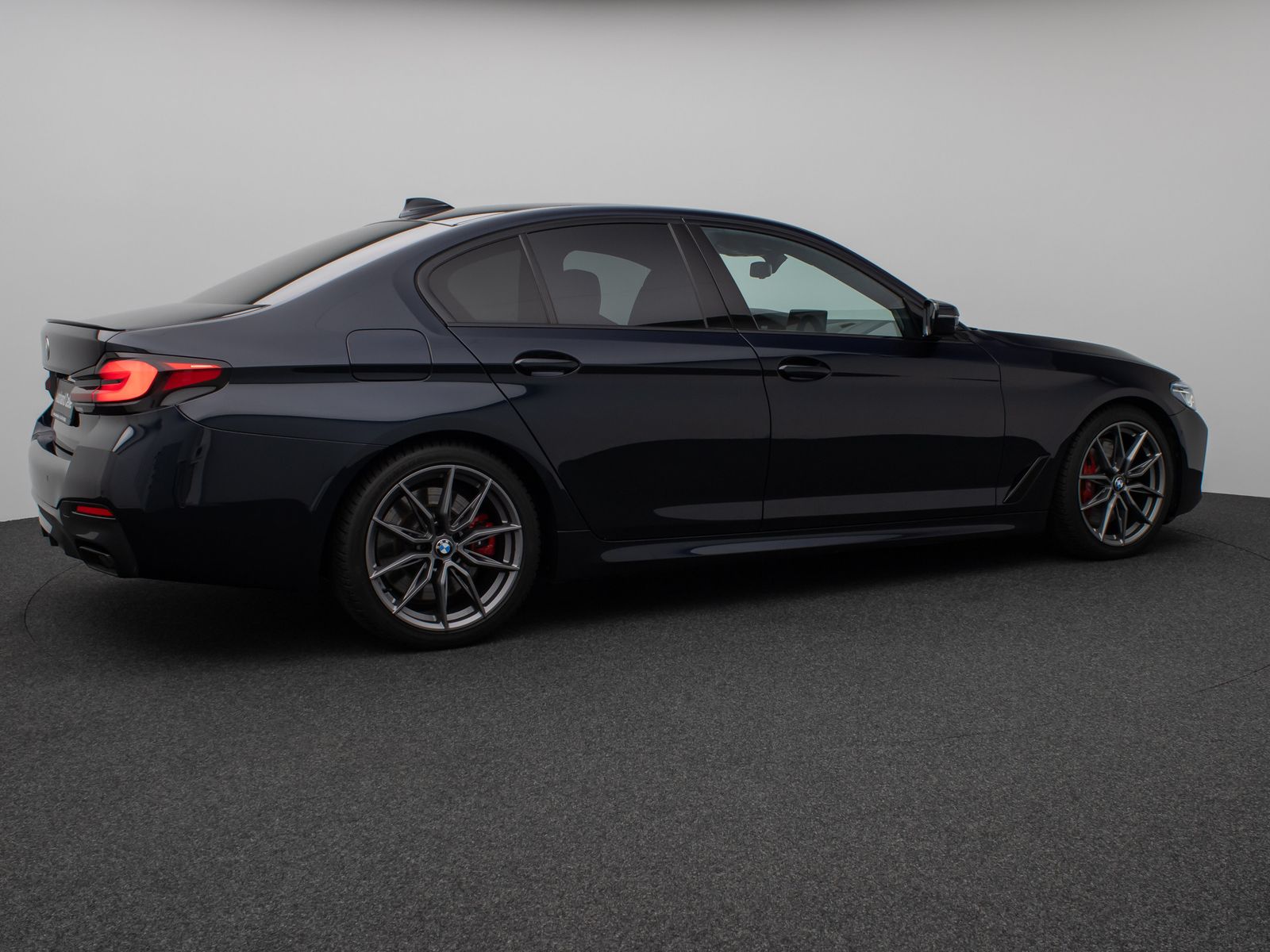 Fahrzeugabbildung BMW M550i xD Kamera Laser HUD DAB H/K 4xKlima Komfor