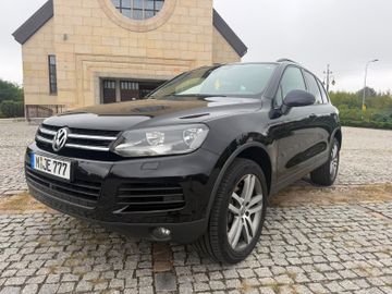 Volkswagen Touareg - 1