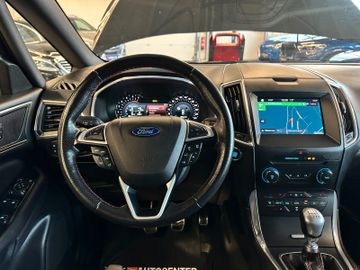 MYAUTOCENTER – Gebraucht- und Jahreswagen mit Werkstattservice in Pfaffenhofen Ford S-Max ST-Line *2. Hand*AHK*Klima*Navi*7-Sitzer*