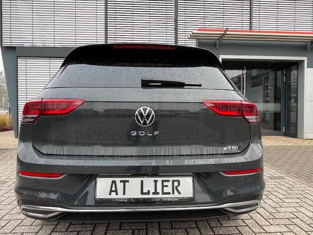 Volkswagen Golf VIII Lim. 1.5 eTSI DSG Active