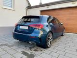 Mercedes-Benz A 220 DCT AMG Line Night Paket MB100 Garantie - blaue Mercedes-Benz A 220