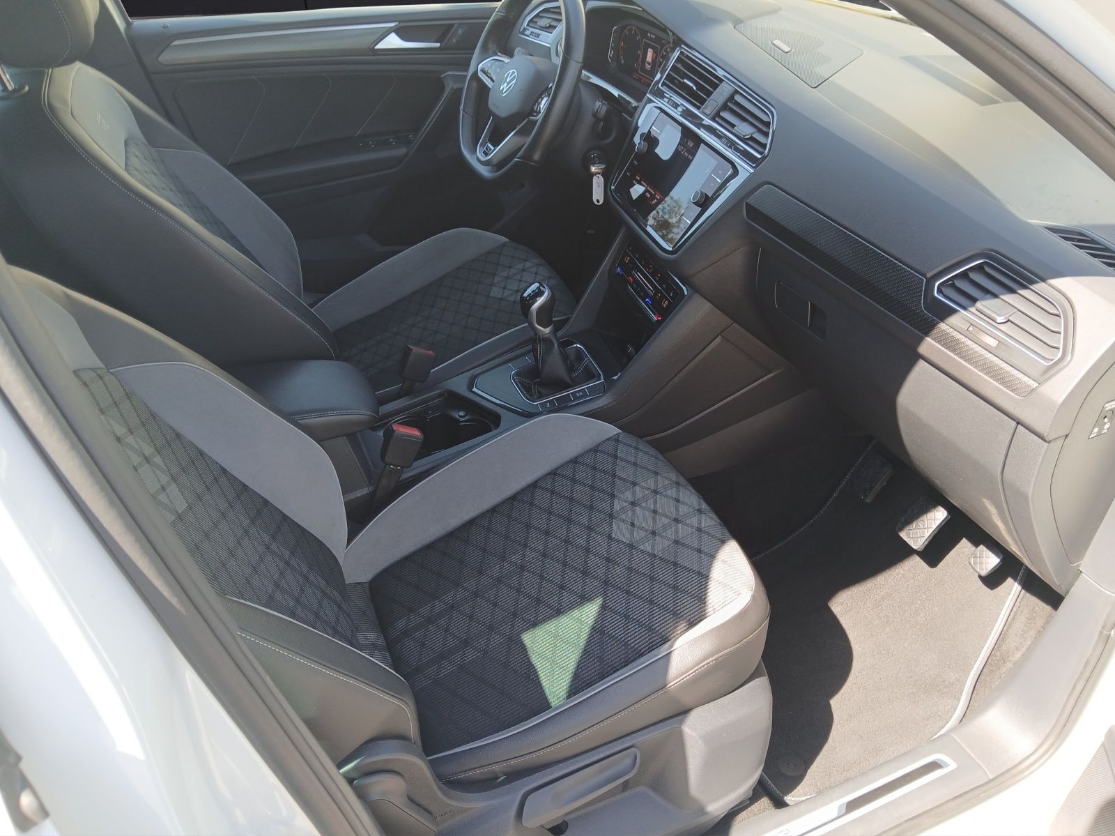 Fahrzeugabbildung Volkswagen Tiguan TDI R-Line FAHRSCHULE
