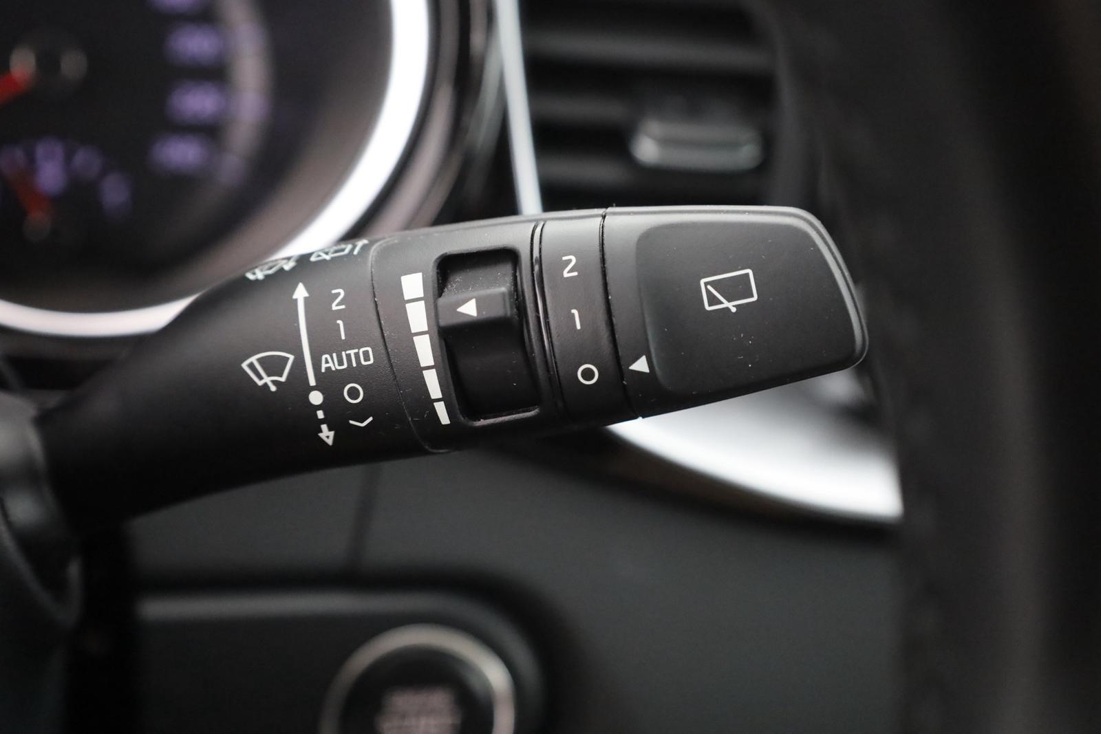 Kia Ceed SW 1.6 CRDi DCT7 LED Navi Kamera AHK ACC