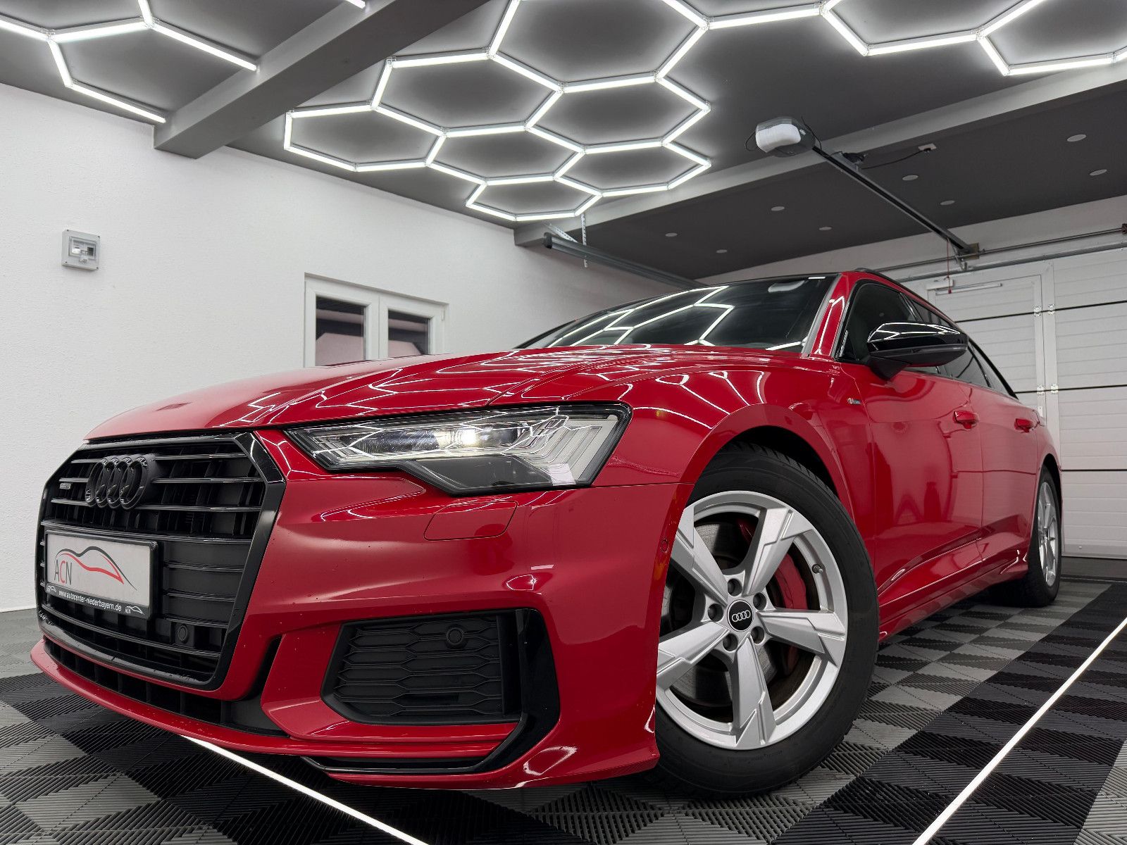 Fahrzeugabbildung Audi A6 55 TFSIe quattro S-LINE+/MATRIX HD/PANO/B&O