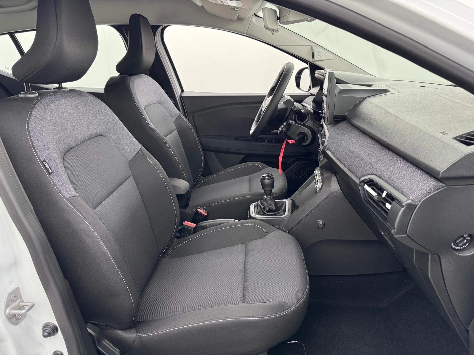 DACIA Sandero  Expression TCe 100 Winterpaket – Bild 12
