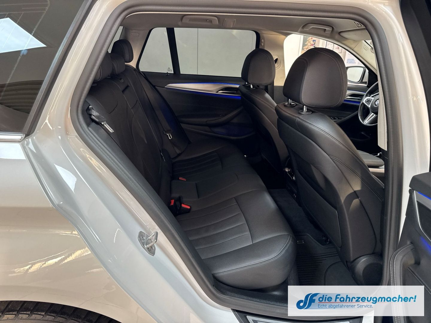 Fahrzeugabbildung BMW 530 d Touring M Paket Navi Digitales Cockpit LE