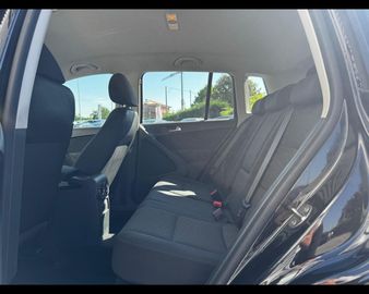Volkswagen Tiguan - 9