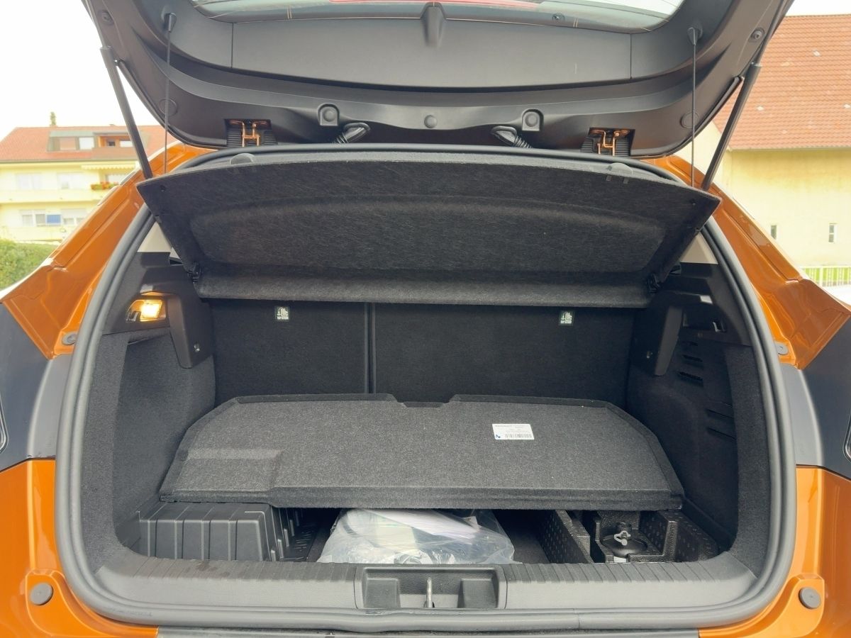 Fahrzeugabbildung Renault Captur INITIALE PARIS E-TECH Plug-in 160