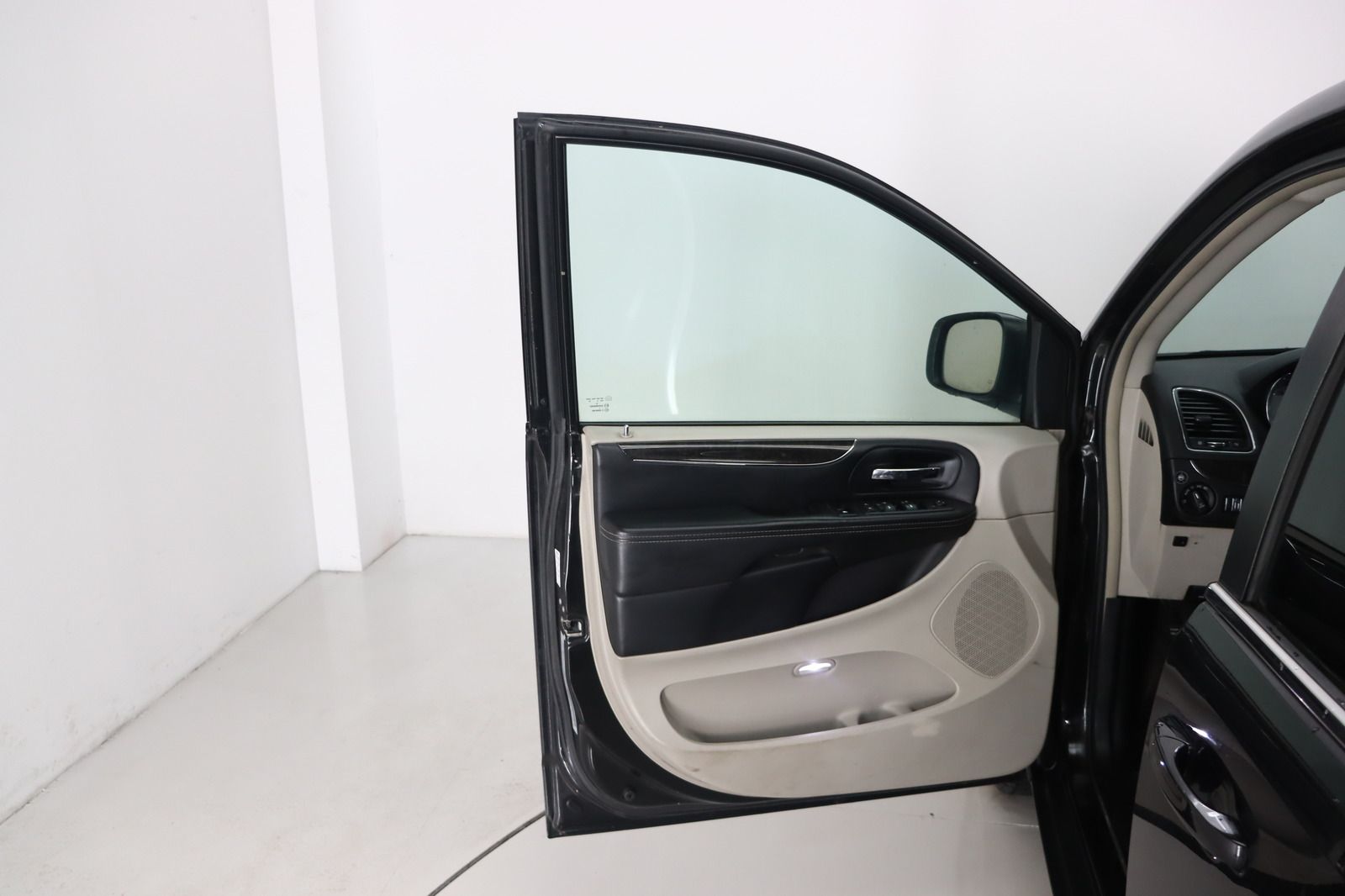 Fahrzeugabbildung Chrysler Grand Voyager Town & Country 3.6l *