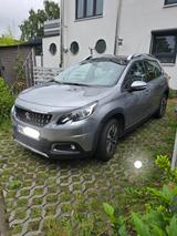 Peugeot 2008 Allure PureTech 130 Allure - Peugeot 2008 Gebrauchtwagen in Hamburg