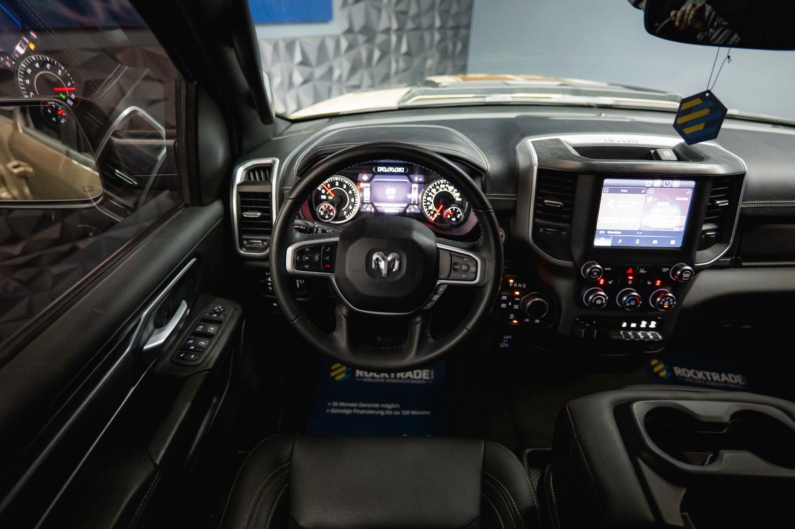 Fahrzeugabbildung Dodge RAM 5.7 V8 HEMI 4x4 OFFROAD LONGBED AXLE LOCK RC