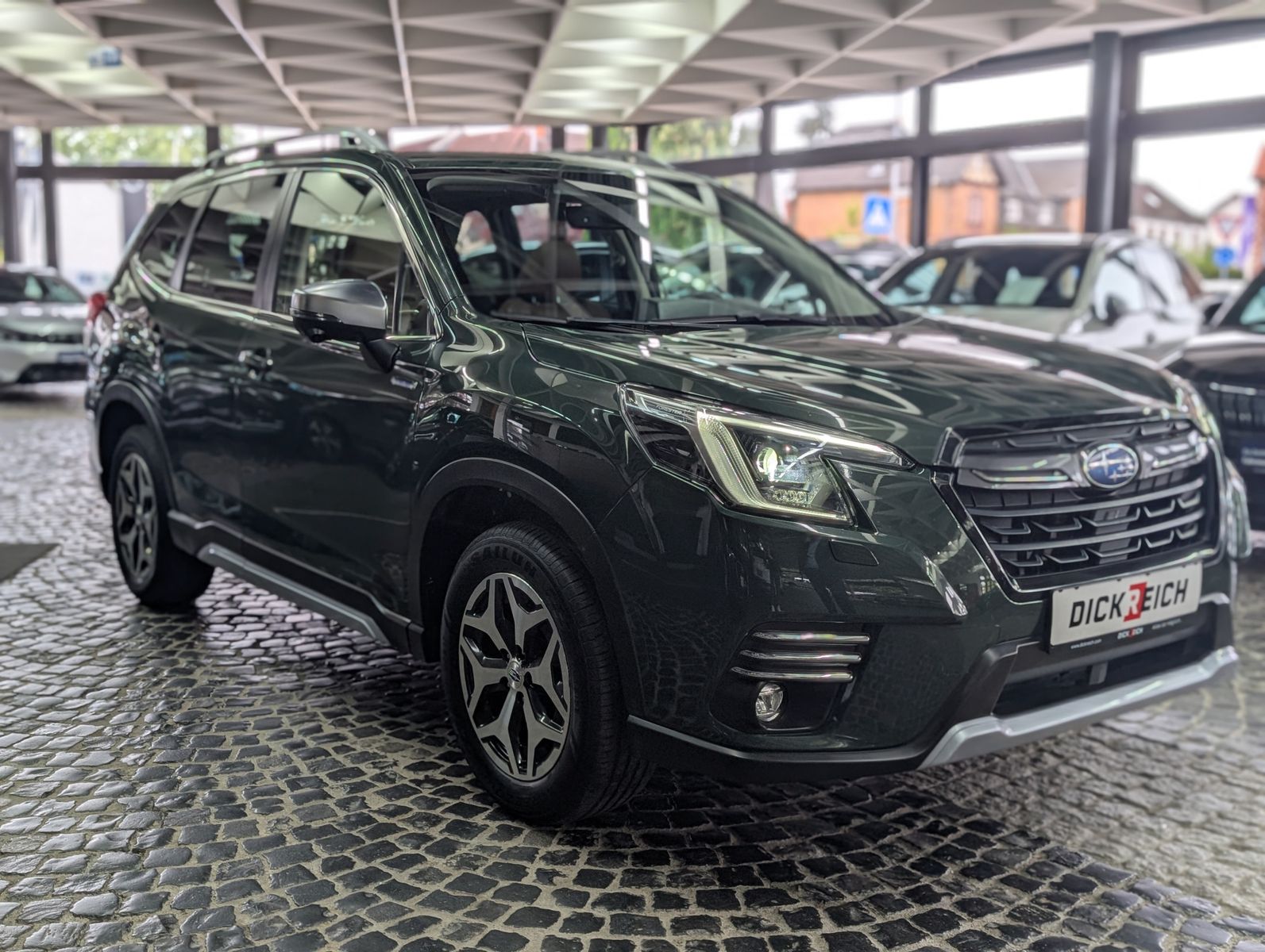 Fahrzeugabbildung Subaru Forester 2.0ie MHEV PLATINUM ACC LED PANO LEDER