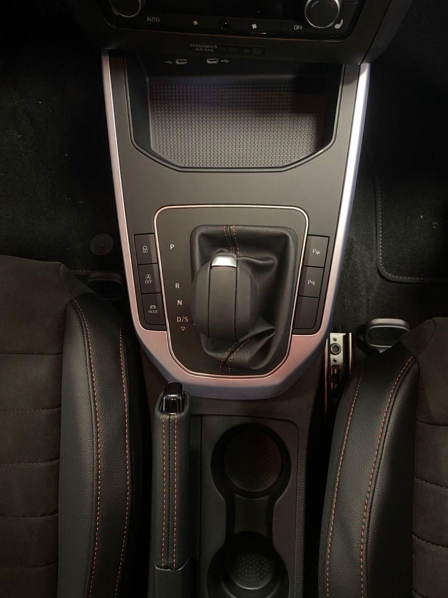 Fahrzeugabbildung SEAT Arona TSI FR DSG+AHK+5 Ja. GARANTIE+SPURWECHSEL+