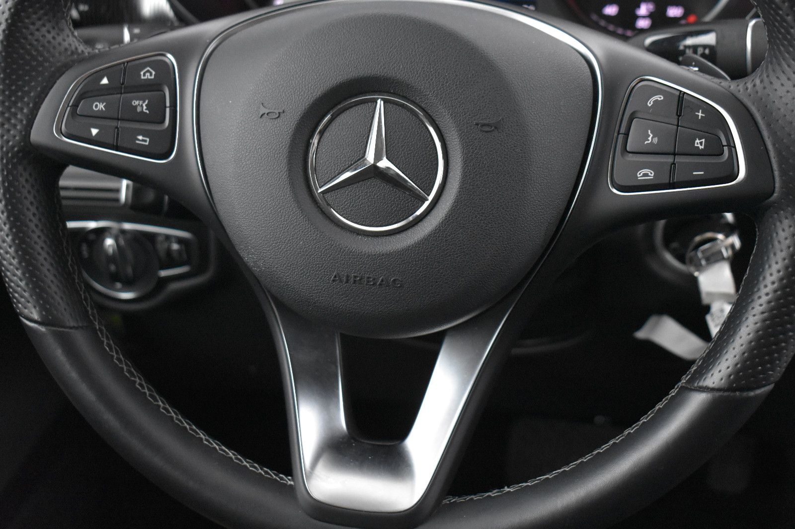 MERCEDES-BENZ V220d Rise 9G 2X TÜR+NAVI+KAMER+SHZ+AHK+TEMP+MFL - Image 18