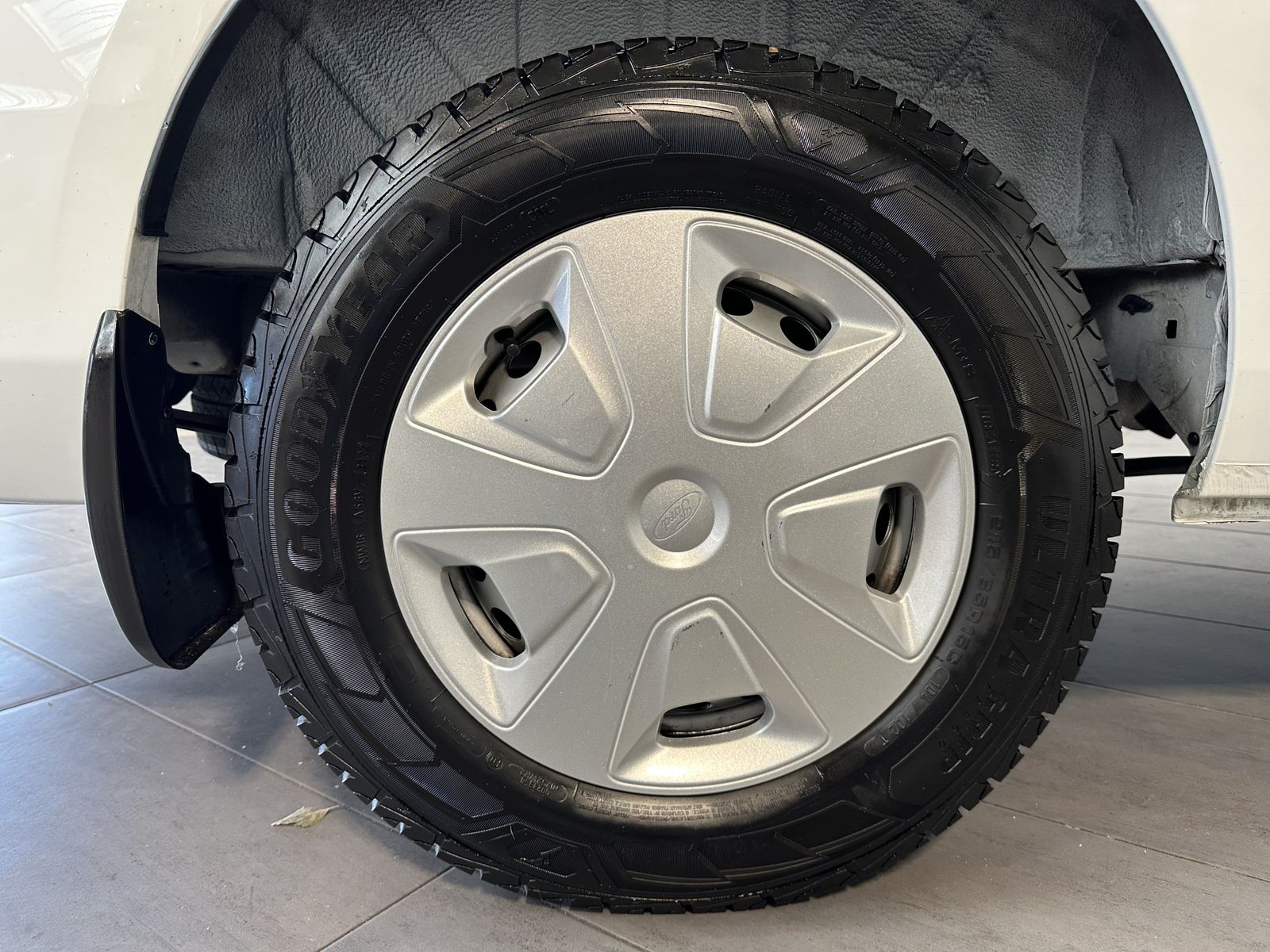 Fahrzeugabbildung Ford Transit Custom 300 L2H1 DAB+WLAN+KAMERA+PP+1HD+B