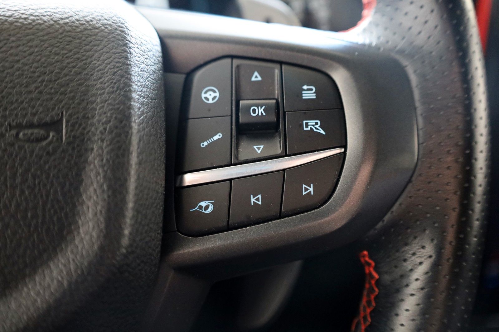 Fahrzeugabbildung Ford Ranger Raptor e-4WD,Rollo el,AHK,Garantie05/2028