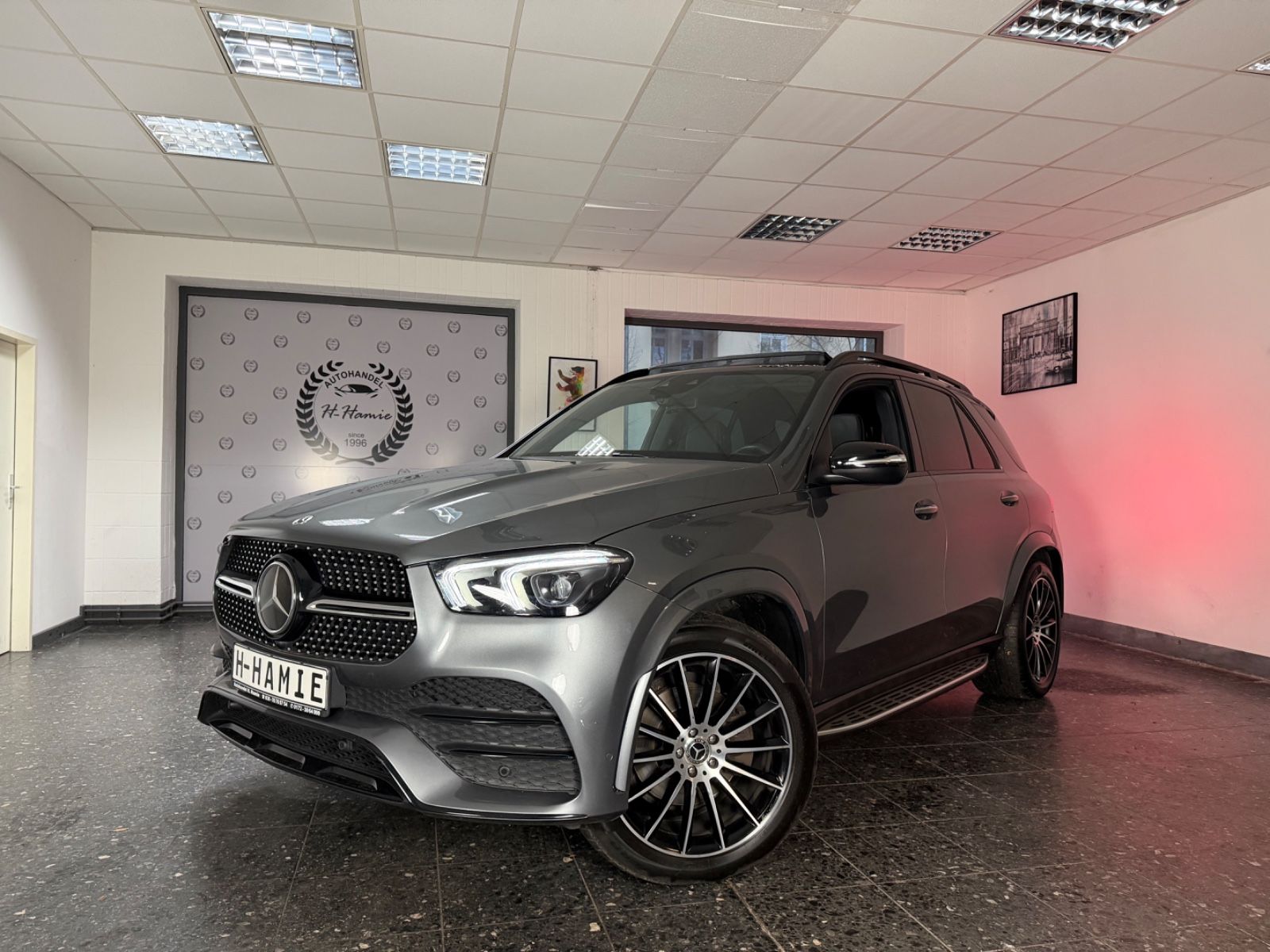 MERCEDES-BENZ GLE 300d 4M AMG PANO KEYLESS NIGHT II BURME HUD