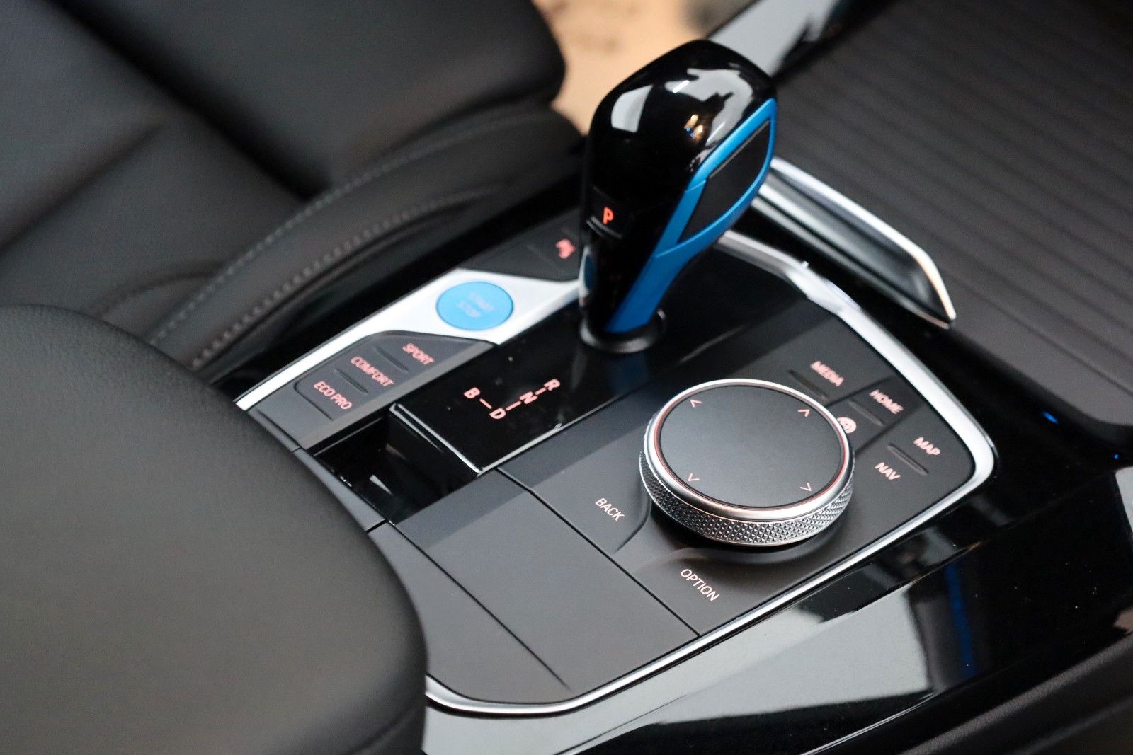 Fahrzeugabbildung BMW iX3 Inspiring+M Pak.,Leder,Navi,LED,PanDach,Park