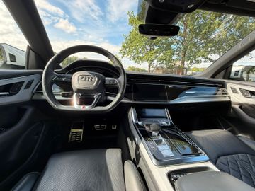 Audi Q8 - 7