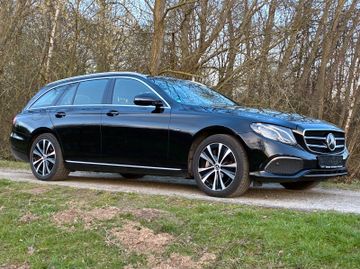 Mercedes E 300 - 2