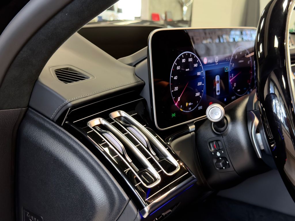 MERCEDES-BENZ S-Class 2023