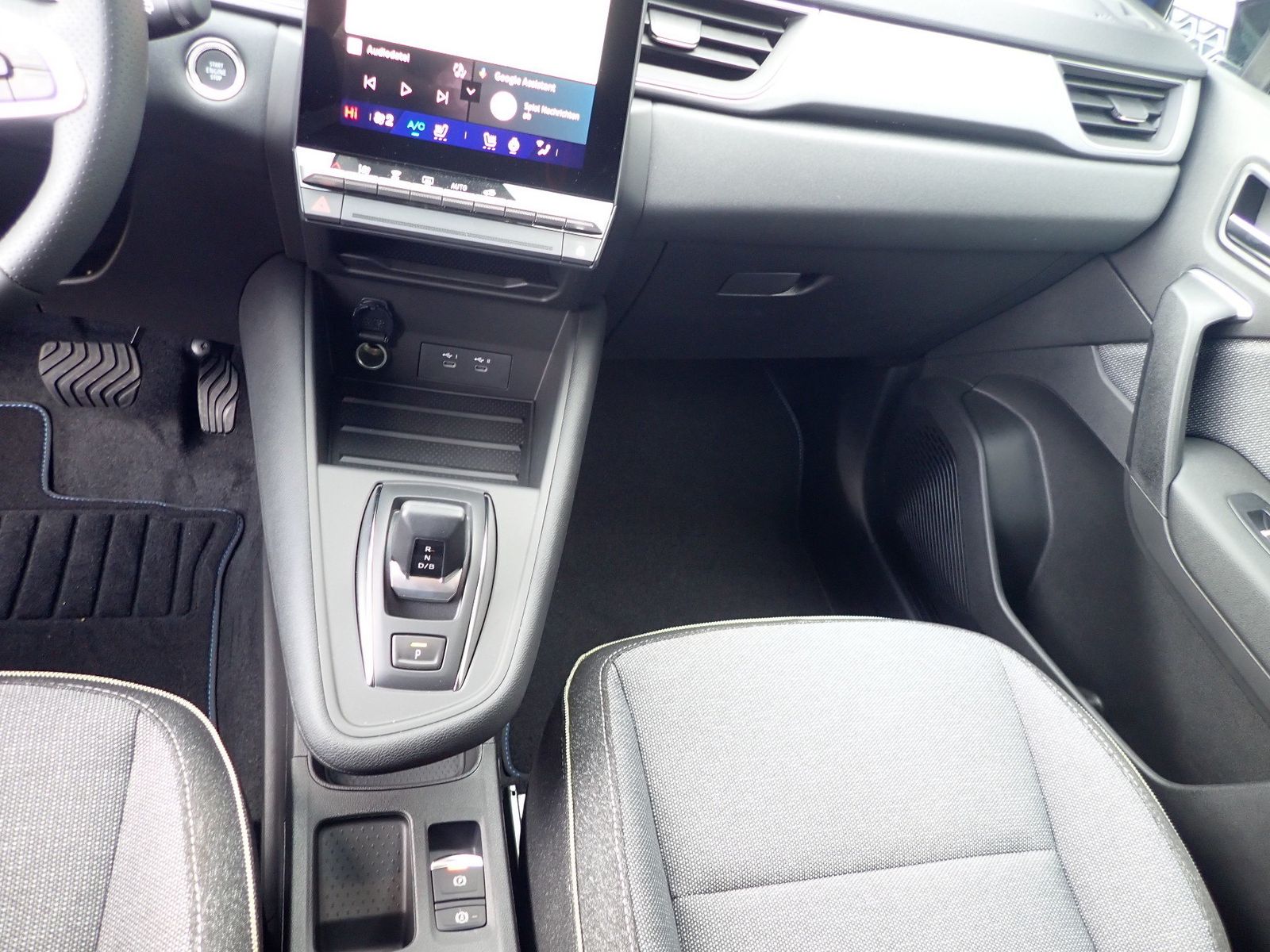 Fahrzeugabbildung Renault Symbioz KISS Full Hybrid E-Tech 160