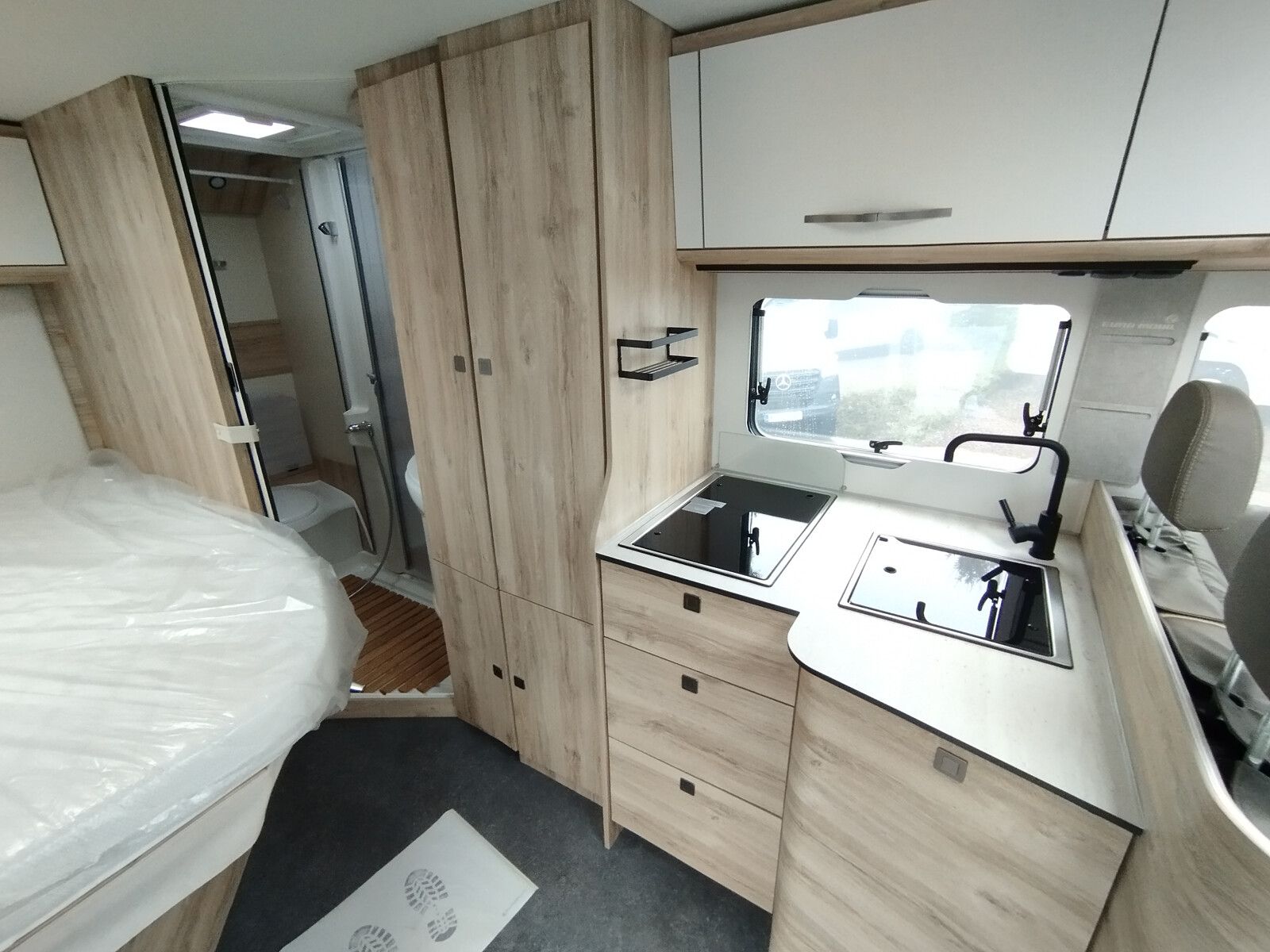 Fahrzeugabbildung Eura Mobil Profila T PT 675 SB 180 PS Aut. Mondial Plus