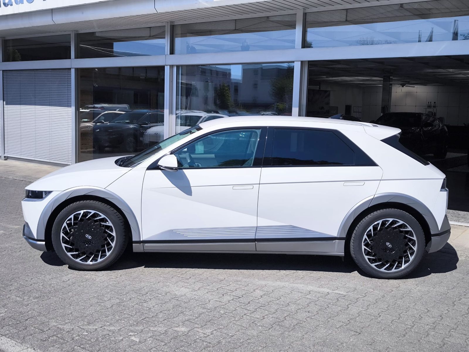 Fahrzeugabbildung Hyundai Ioniq 5 Techniq LEDER+NAVI+LED+SHZ+KAMERA+ACC+