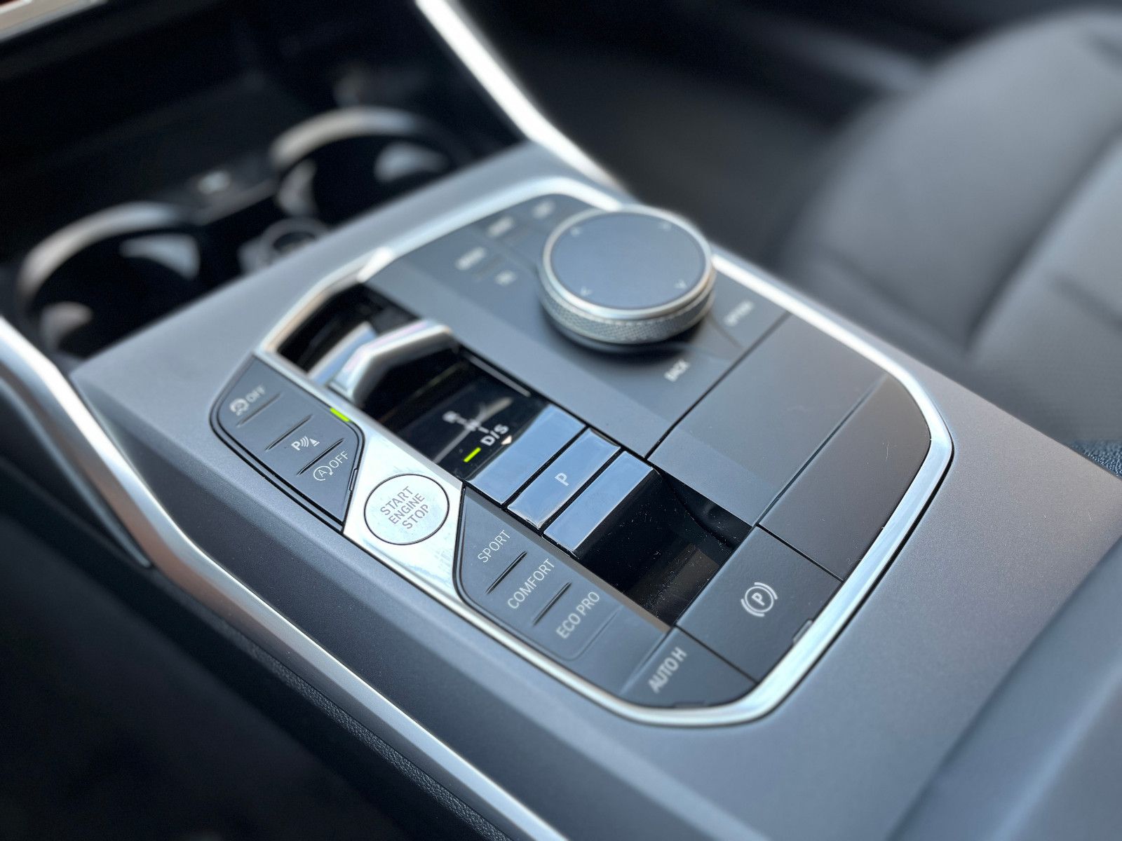 BMW 318i Tour LED Navi HiFi Sportlenkrad Shz Shadow foto 19