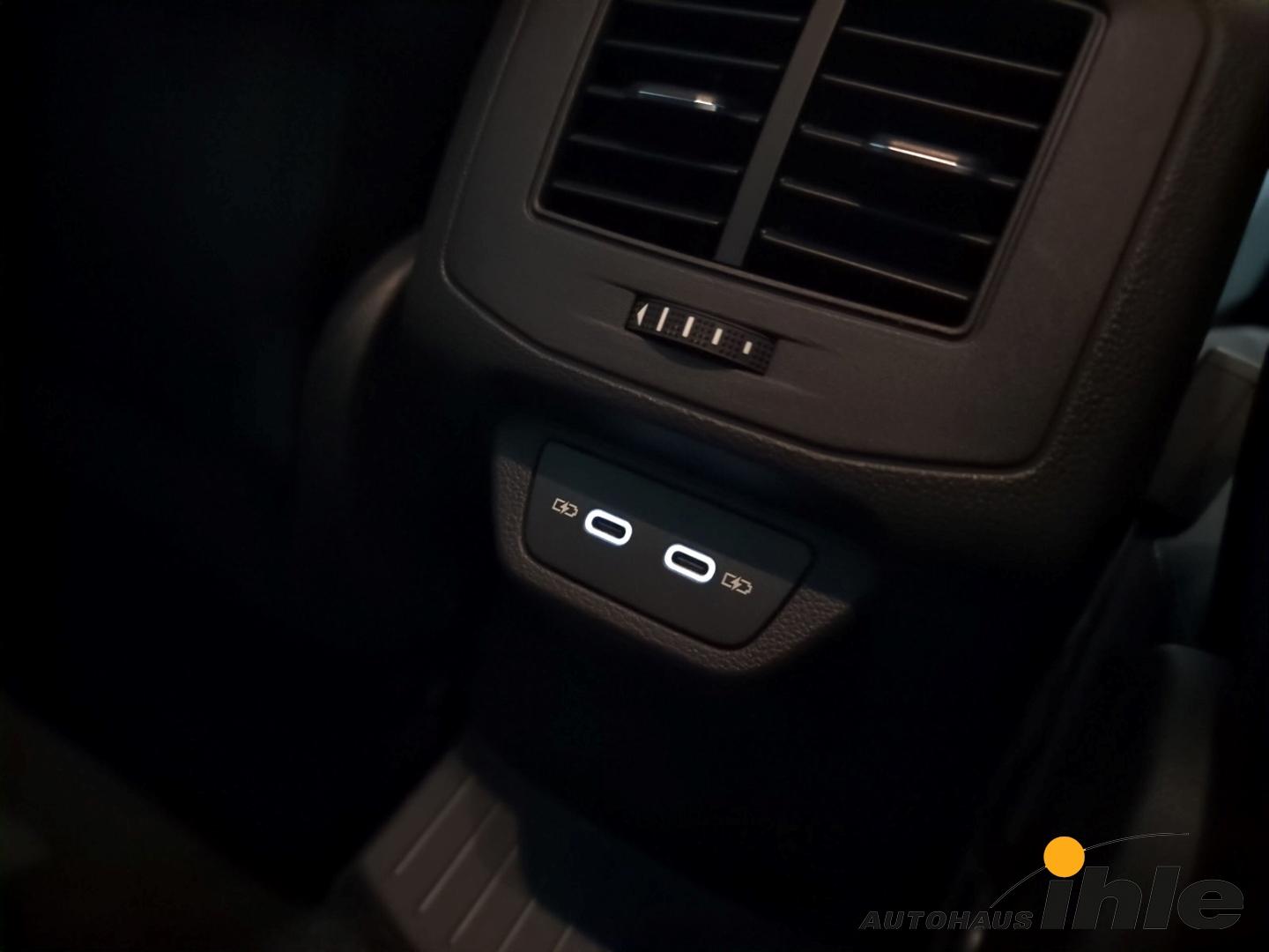 Volkswagen T-Roc Life 1,5 TSI R-FAHRKAMERA+ACC+LANEASSIS., миниатюра 14