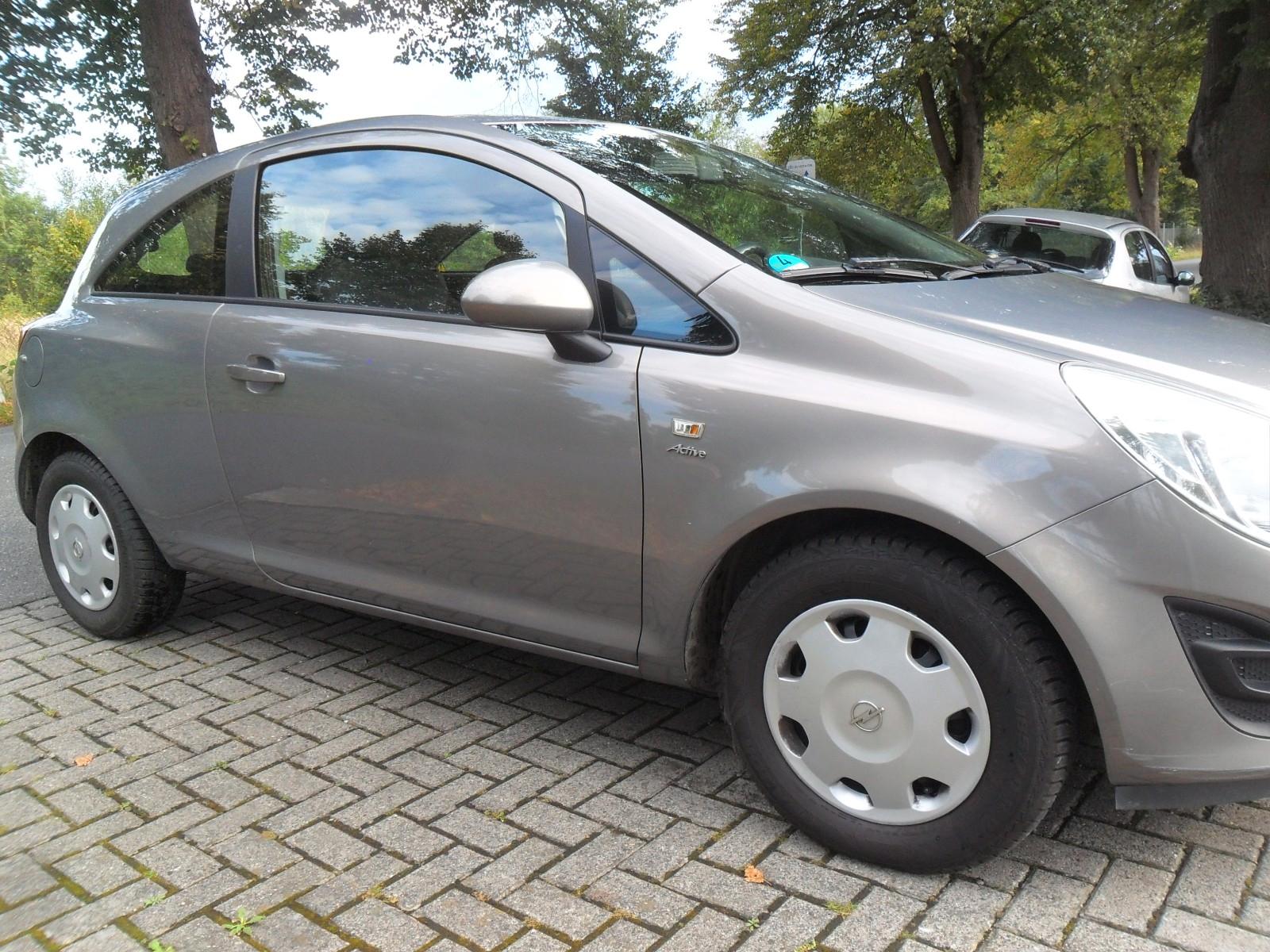 Opel Corsa D Active 1.2  Klima/Tempo Euro 5